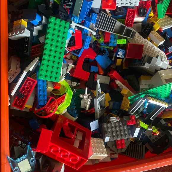 Colorful Building Block Figures Set - Picture 11 of 14